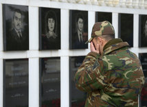 Azerbaijani public honors January 20 tragedy victims’ blessed memory.  Baku, 20 Jan. 2016